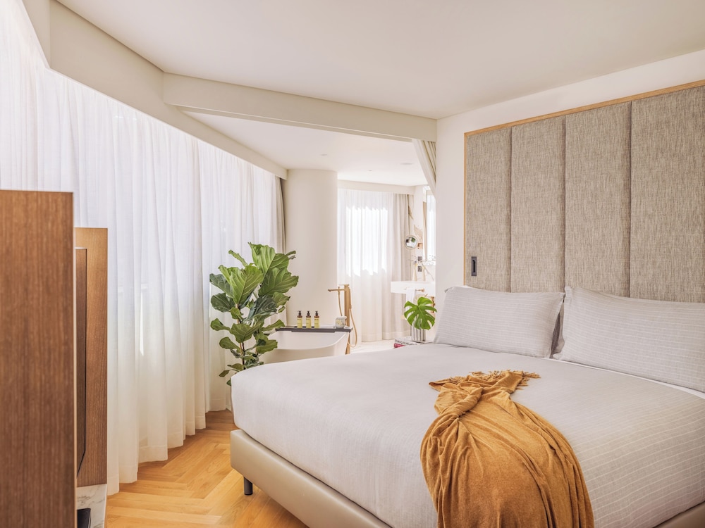 Extra Me, Junior Suite, King Bed
