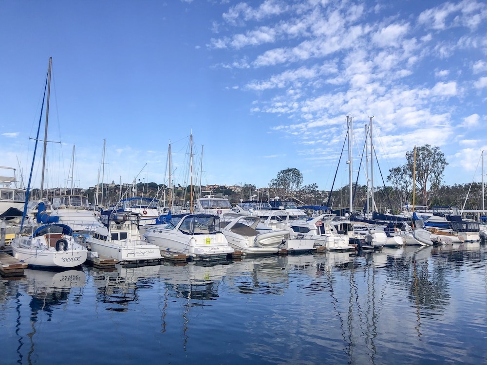 Dana Point Marina Inn 45/51