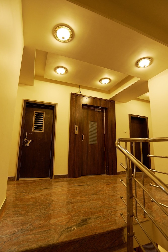 Hotel Pride Inn 22/24