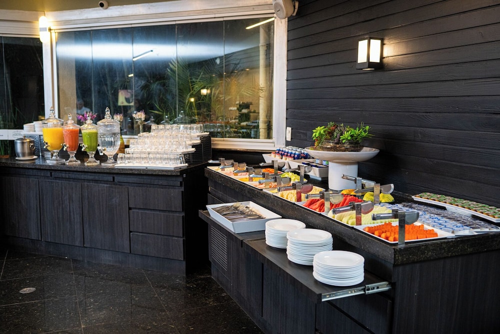 Royal Jardins Boutique Hotel 56/67