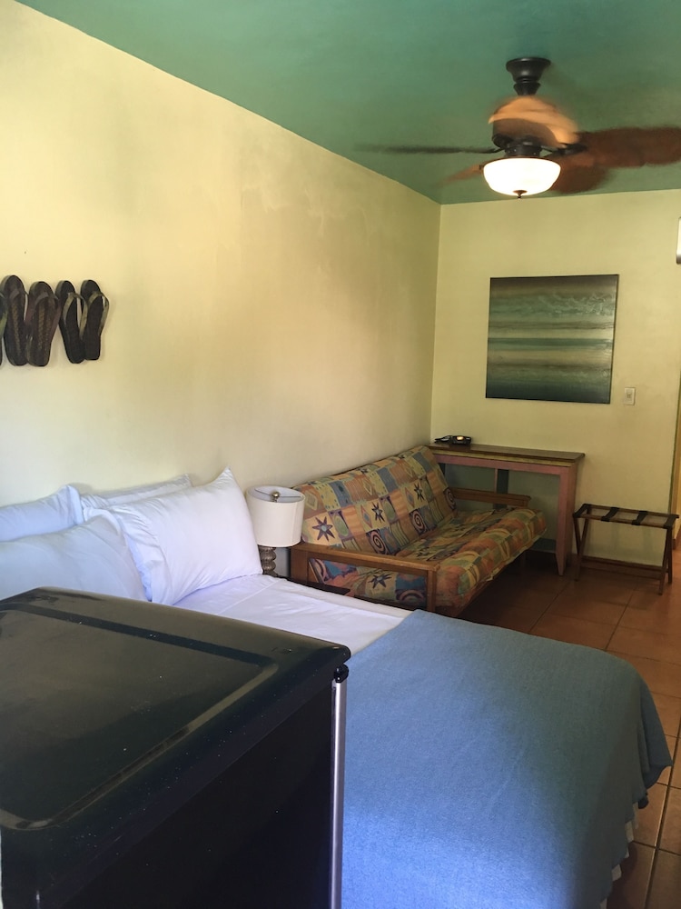 Mamacita's Guest House 5/26