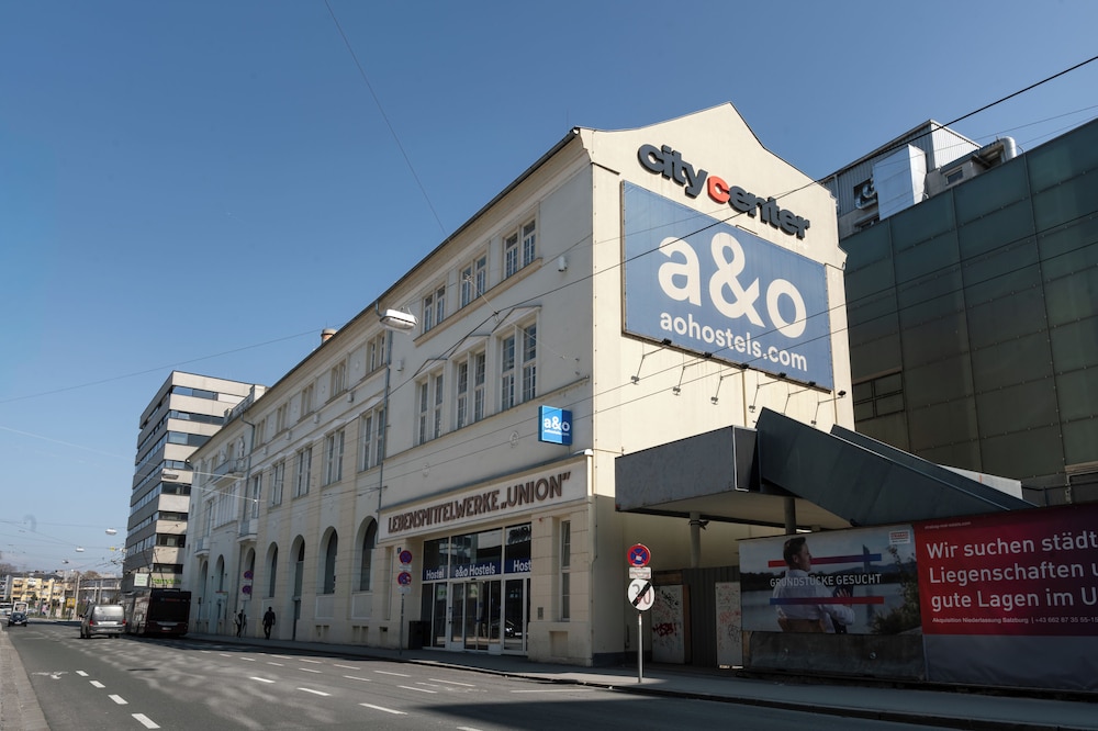 A O Salzburg Hauptbahnhof 77/80