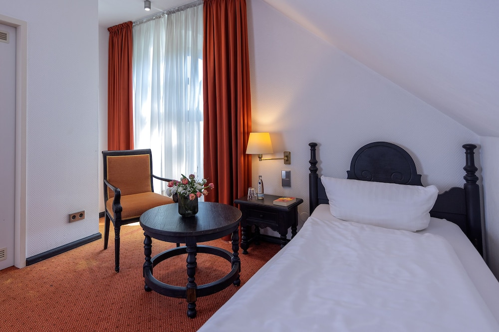Ff&E Hotel Stadt Gutersloh 7/30