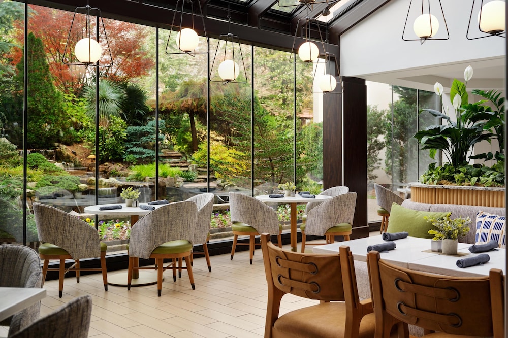 Hyatt Regency Suites Atlanta Northwest 49/65