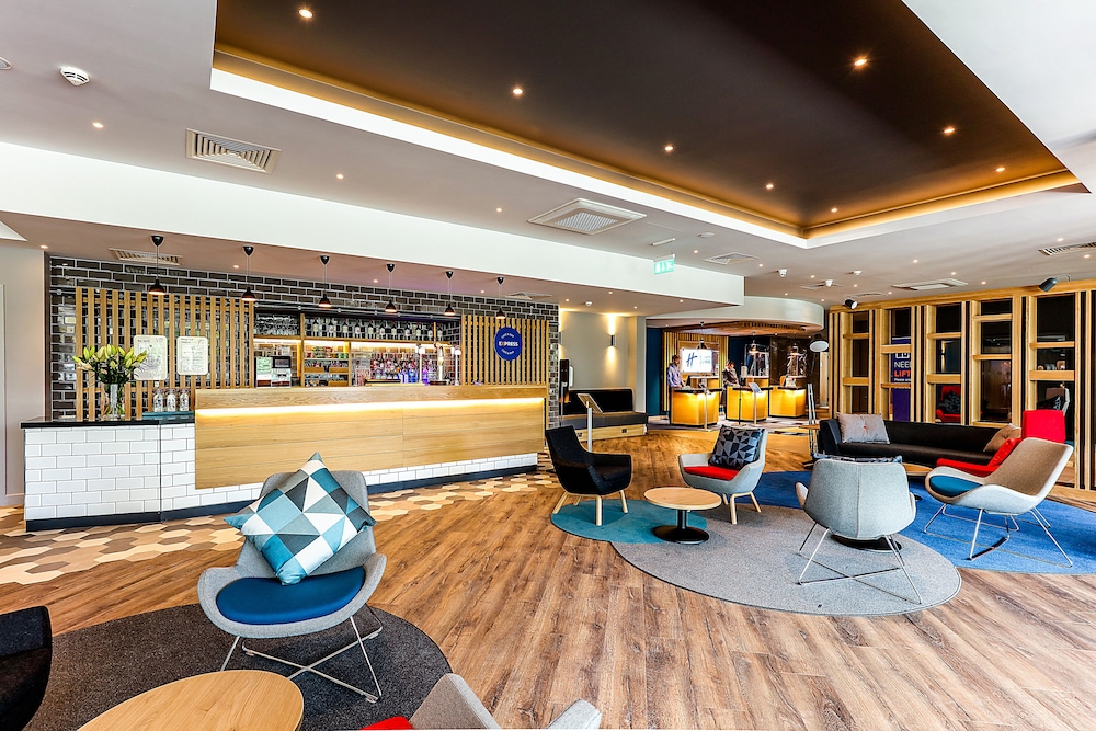 Holiday Inn Express Bicester 27/49