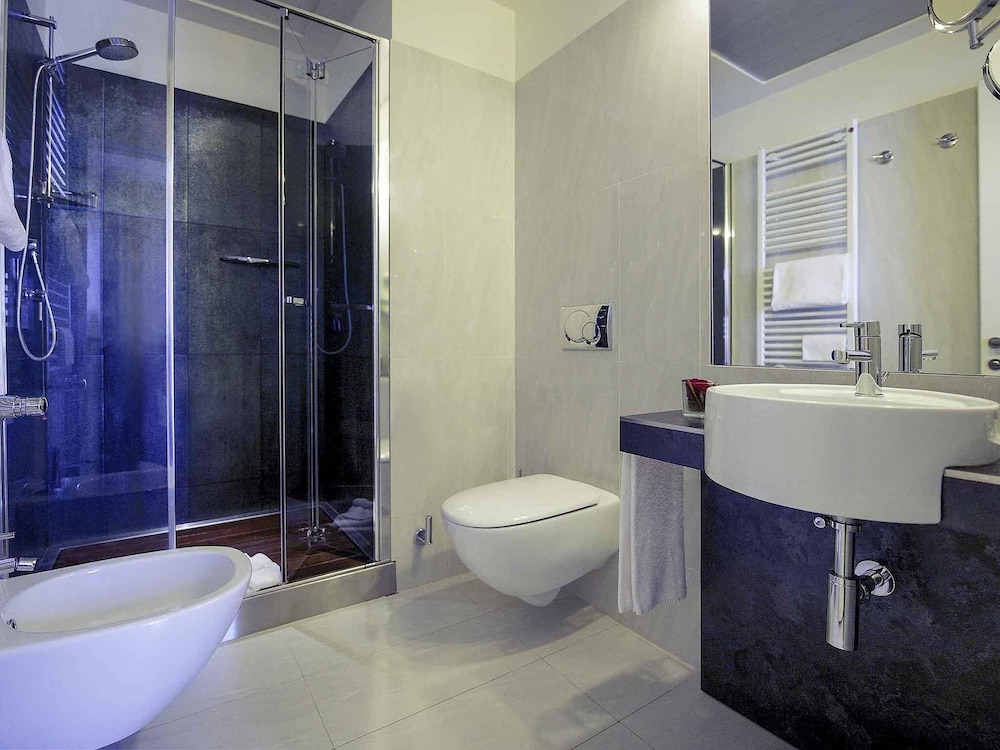 MERCURE MILANO SOLARI 71/75