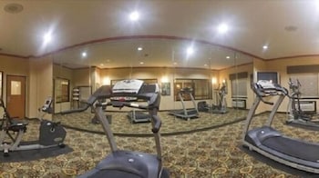 Holiday Inn Express Hotel Suites Fairfield North 39/63