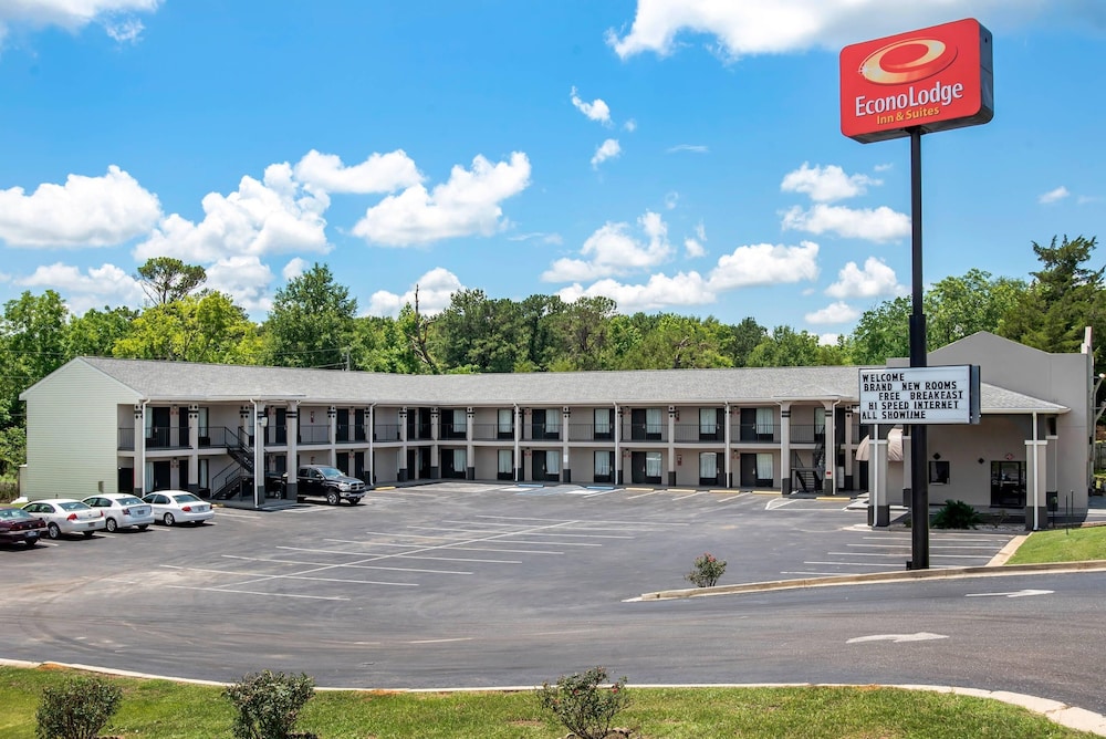 Econo Lodge Inn & Suites Evergreen 23/24
