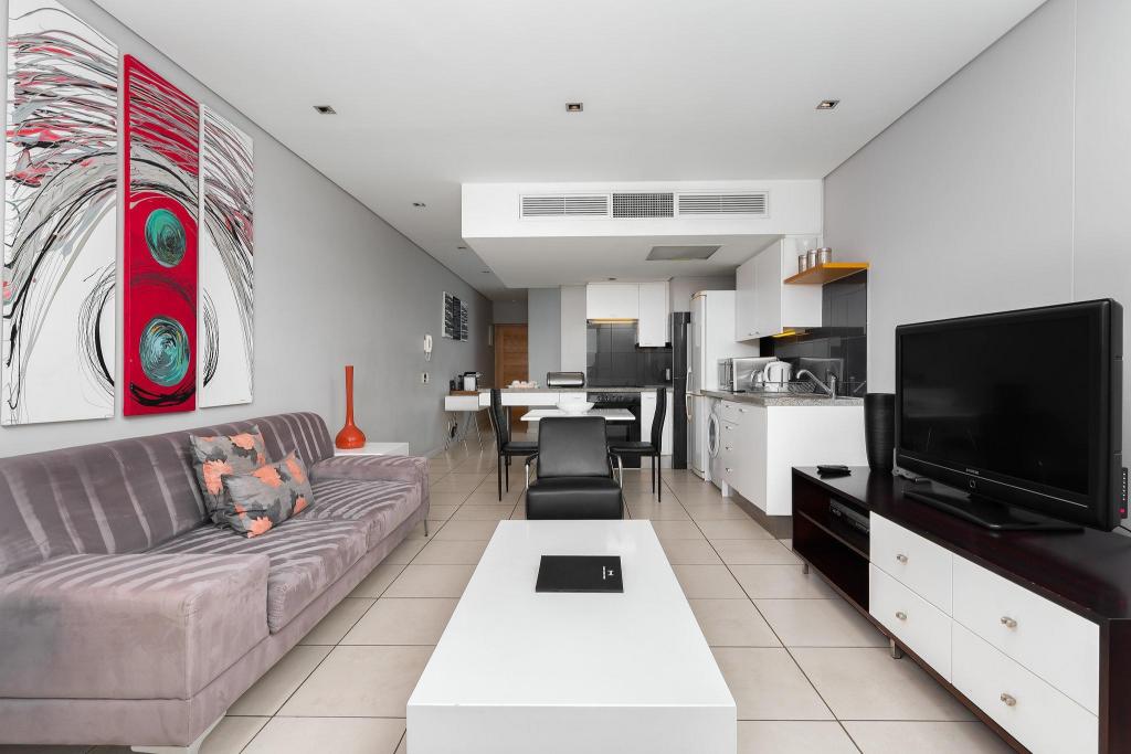 Harbouredge Suites By Totalstay 64/94
