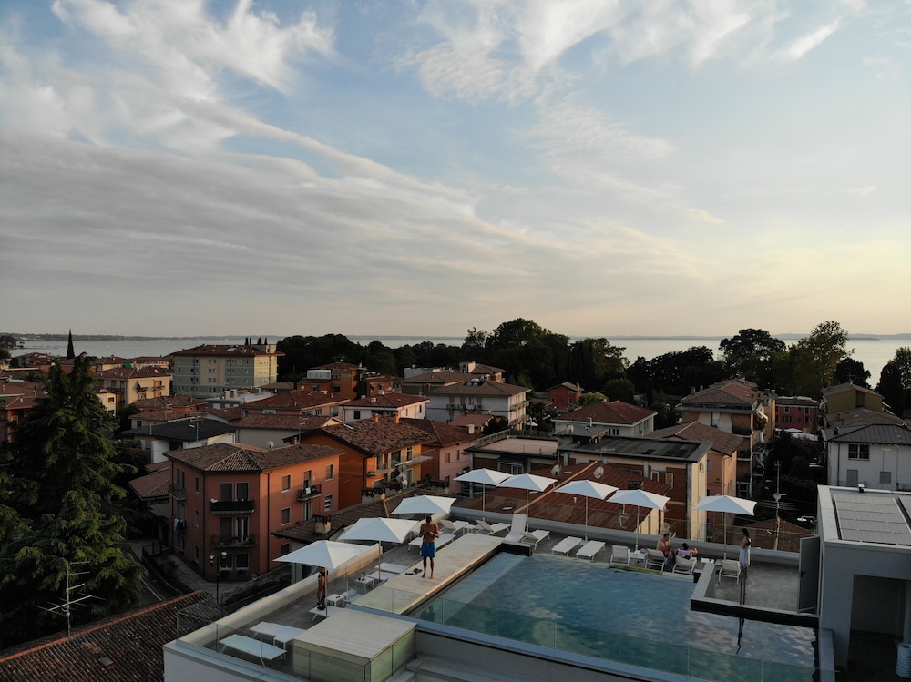 Solho Hotel 45/49