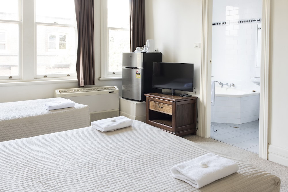 Mercantile Hotel The Rocks 26/30