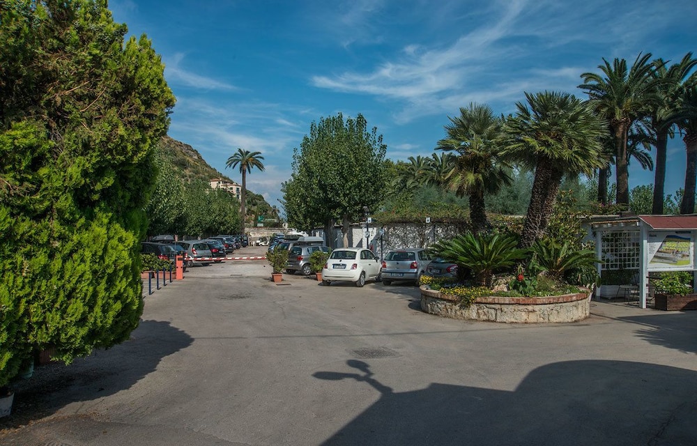 Le Palme Village 40/50