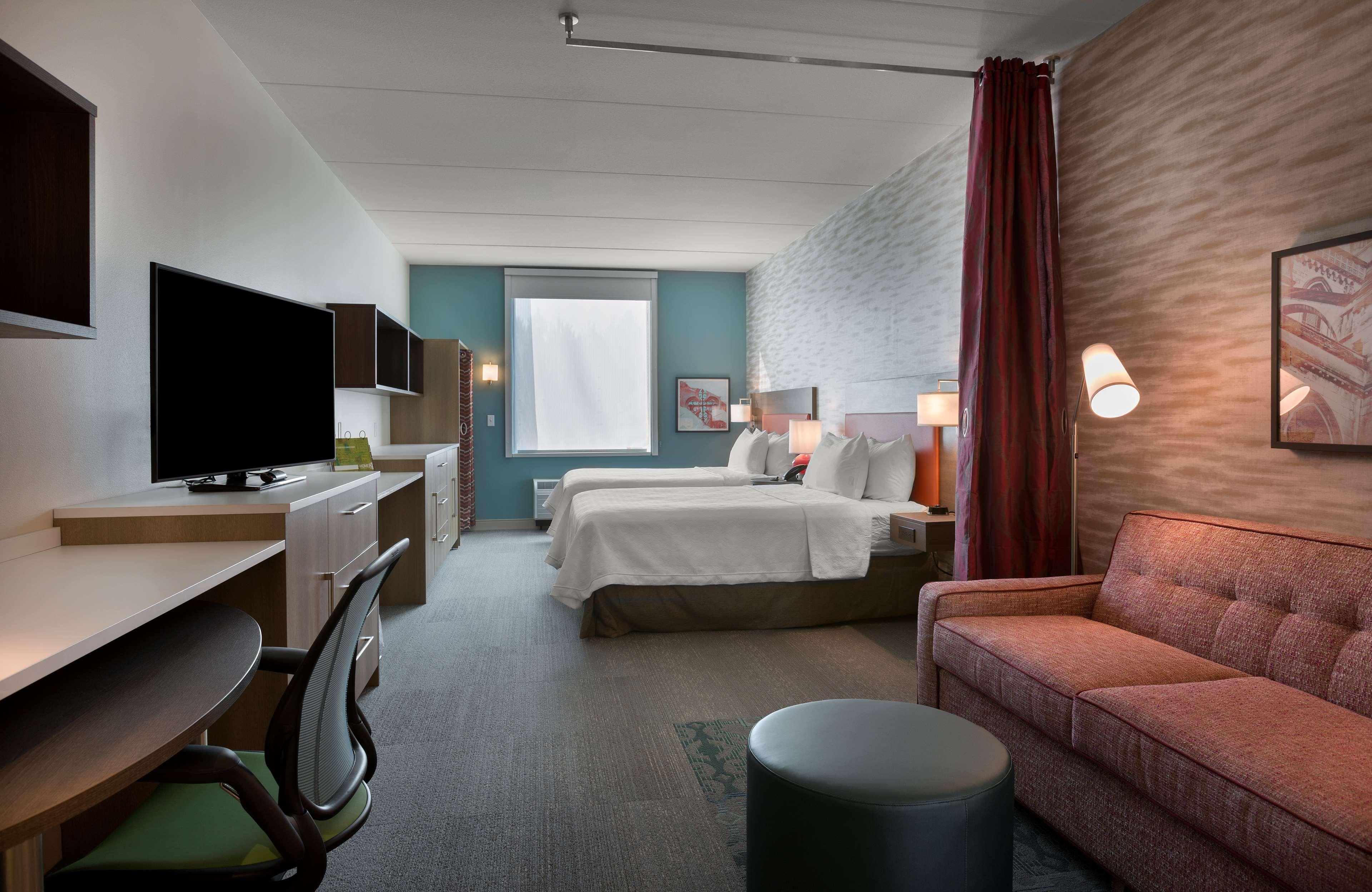 STUDIO, 2 QUEEN BEDS, ACCESSIBLE