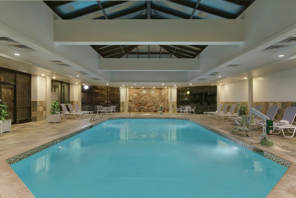 Hotel Woodcliff Lake 8/32