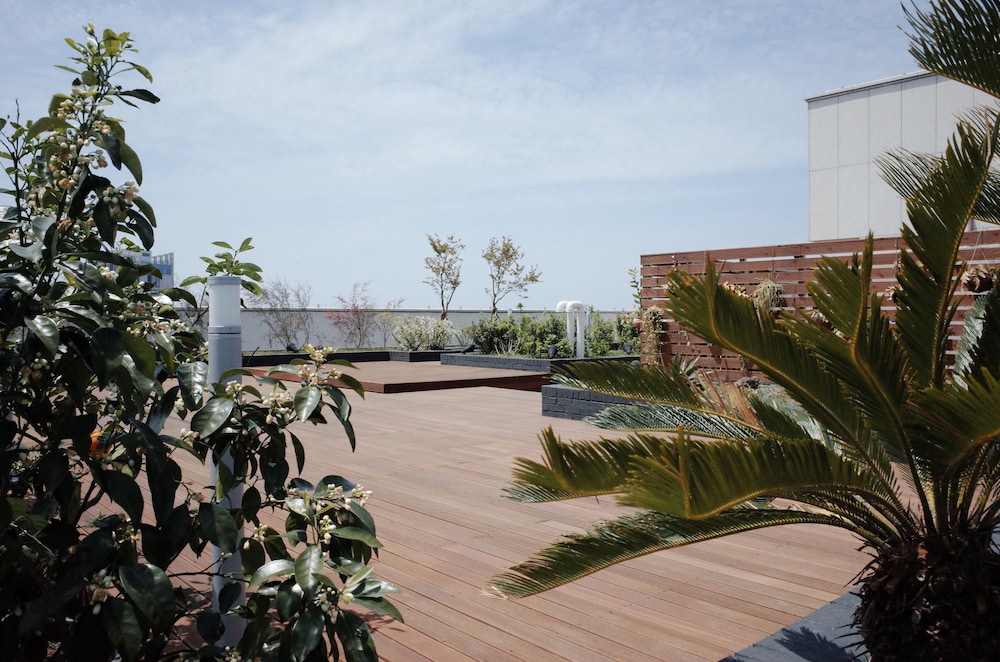 Hi Residences 24/30