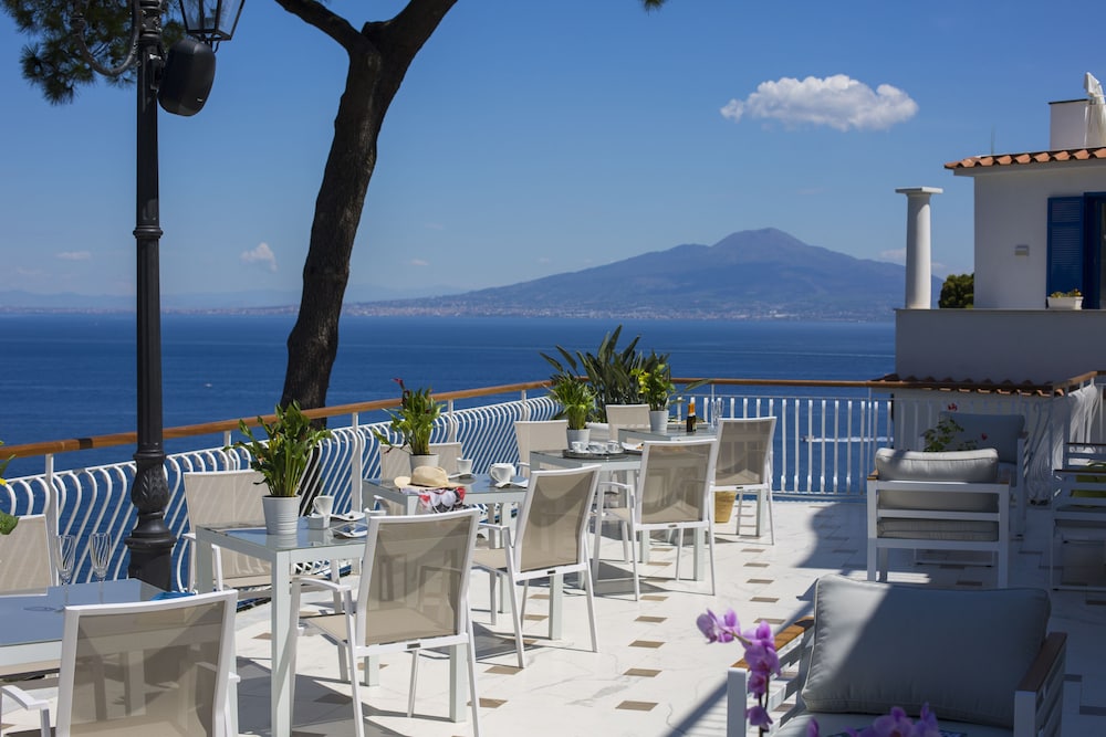 Sorrento Dream Resort 48/50
