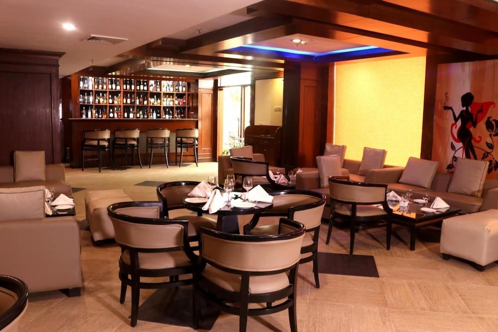 Le Lac Sarovar Portico 39/56