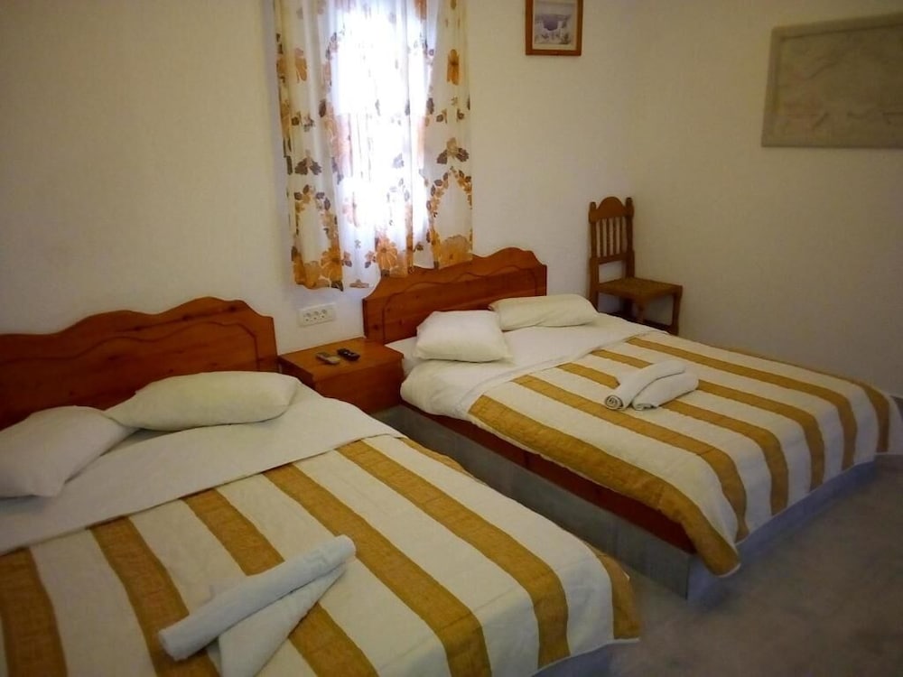 PERISSA HOTEL 6/50