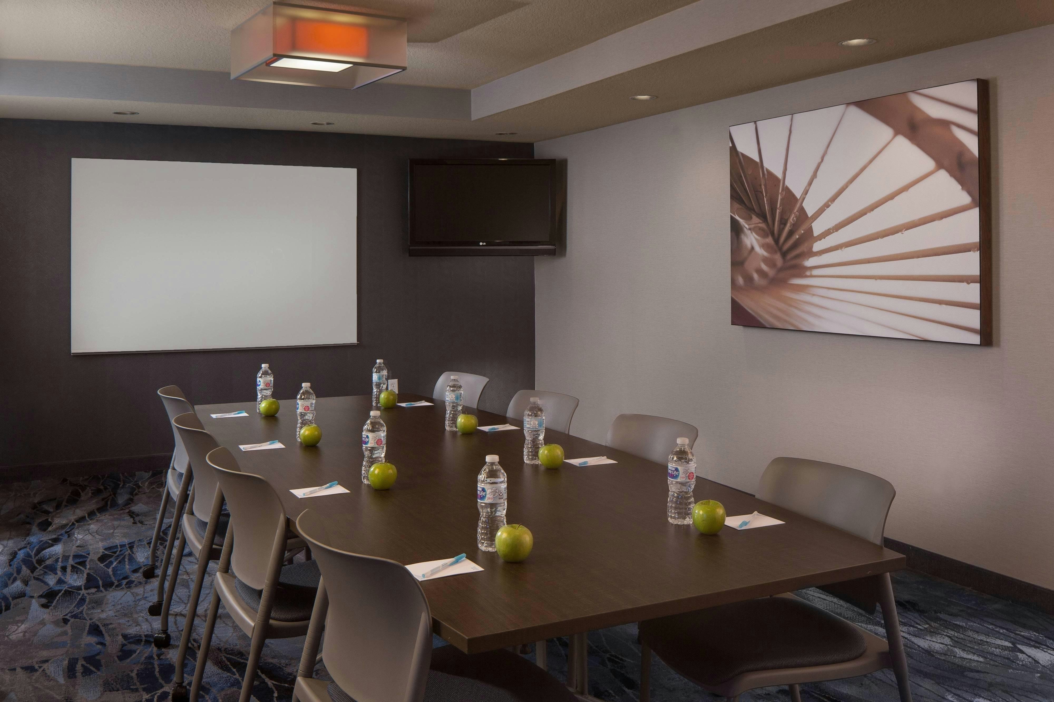 Fairfield Inn & Suites Orlando Lake Buena Vista 6/8