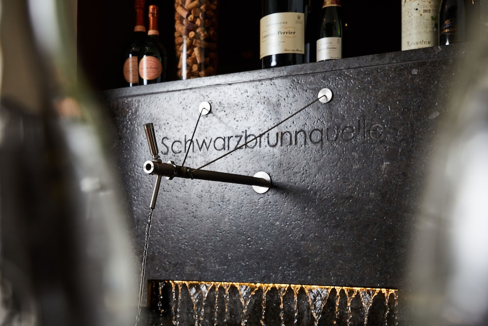 ホテル シュヴァルツブルン 写真3
