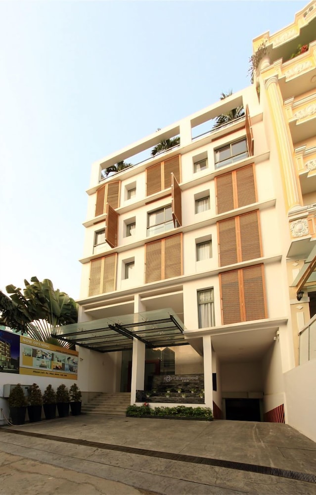 Glenwood Suites 1/49
