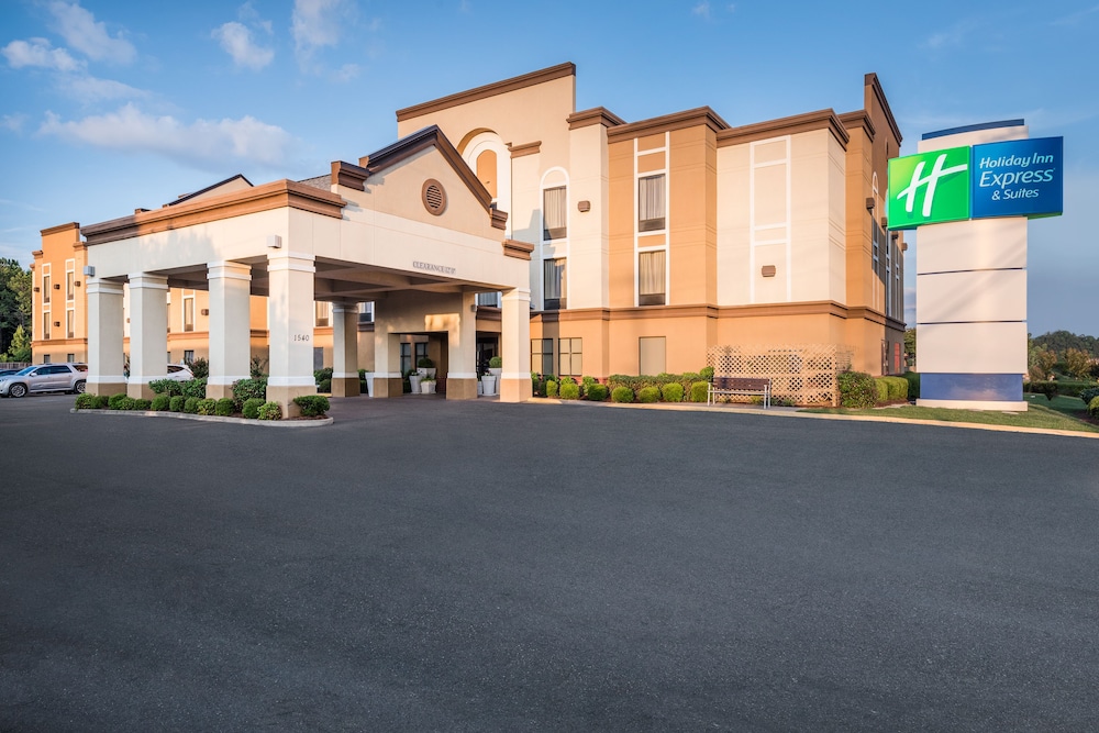 Holiday Inn Express Hotel And Suites Grenada 1/51