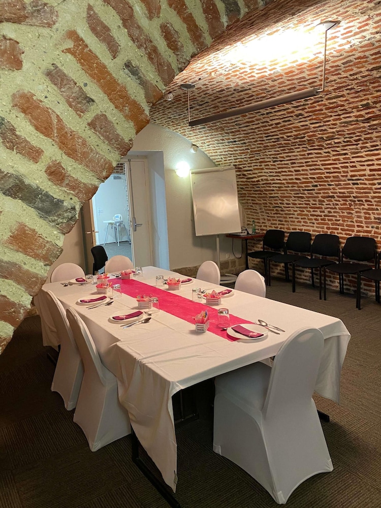 Ibis Douai Centre 47/65