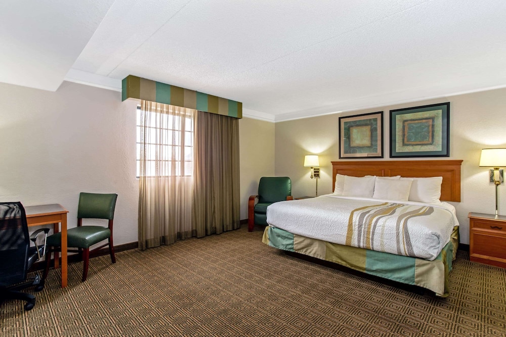 Ramada by Wyndham Westminster Denver 21/50