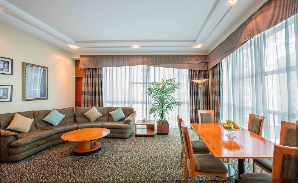 Gulf Court Hotel 35/50