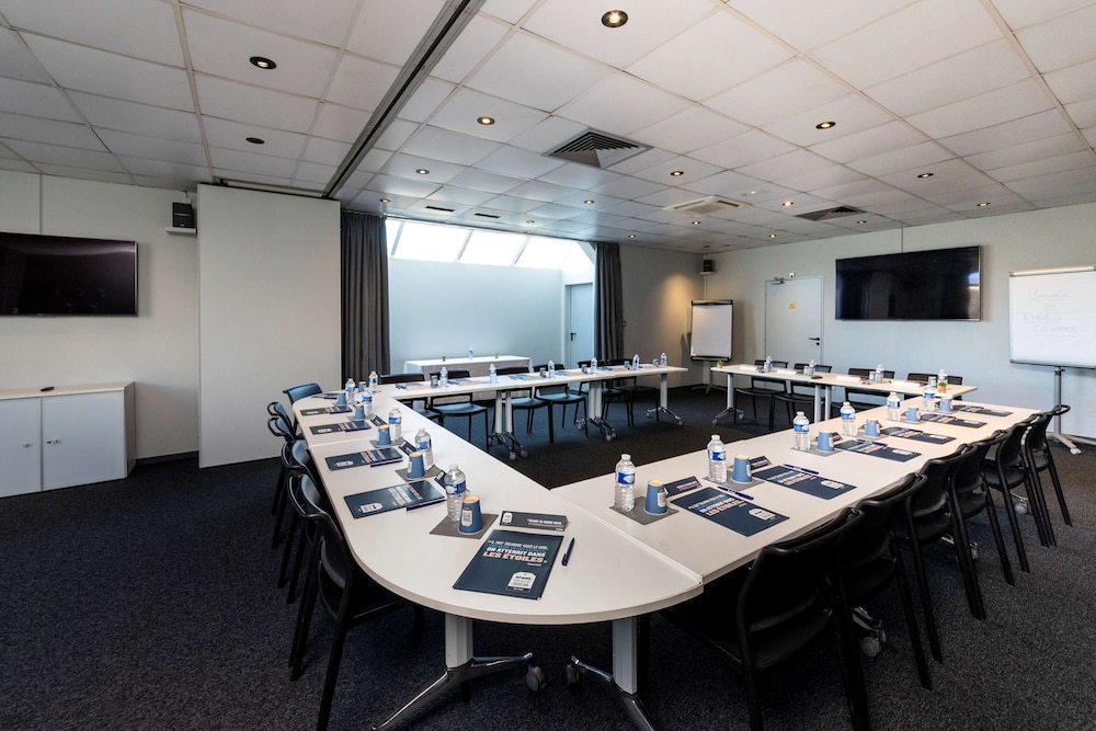 Ibis Styles Colombes Paris Ouest 69/82