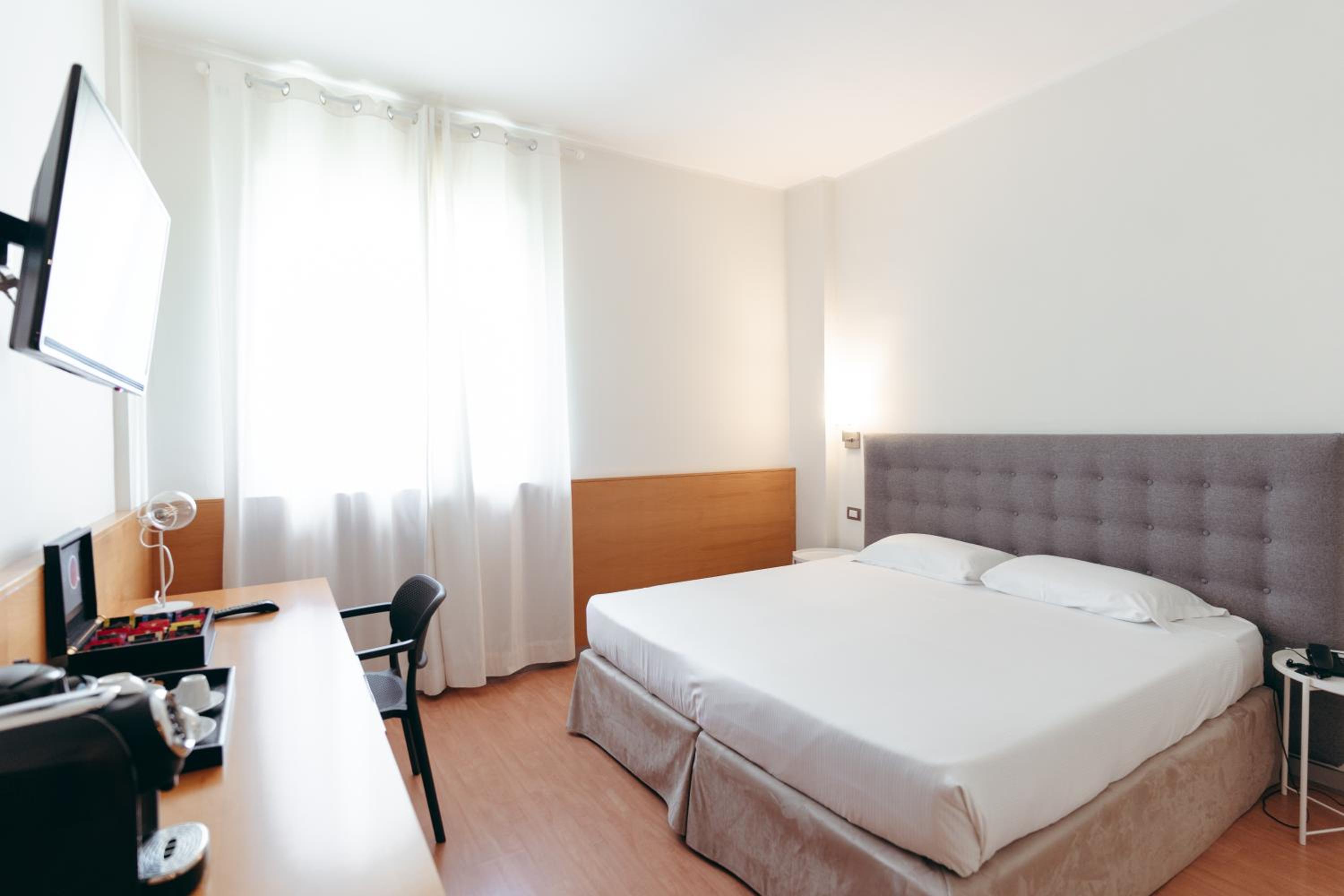 Junior Suite, Deluxe, Queen Bed