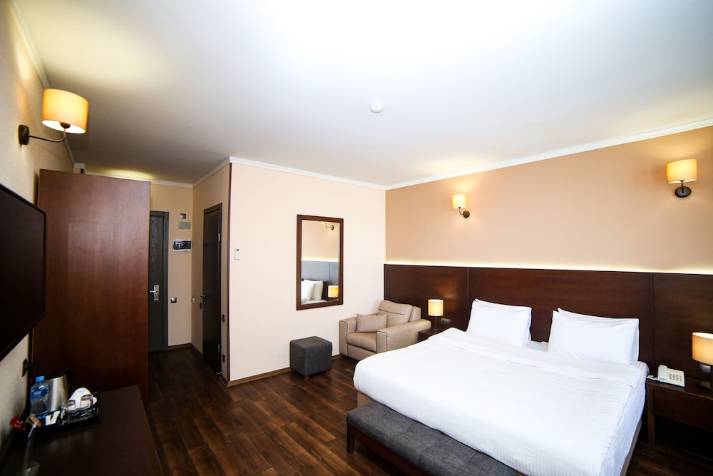 Corner Inn 16/50