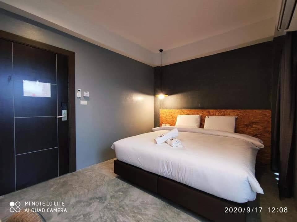 Modern Budget Hotel HatYai Thailand 18/46
