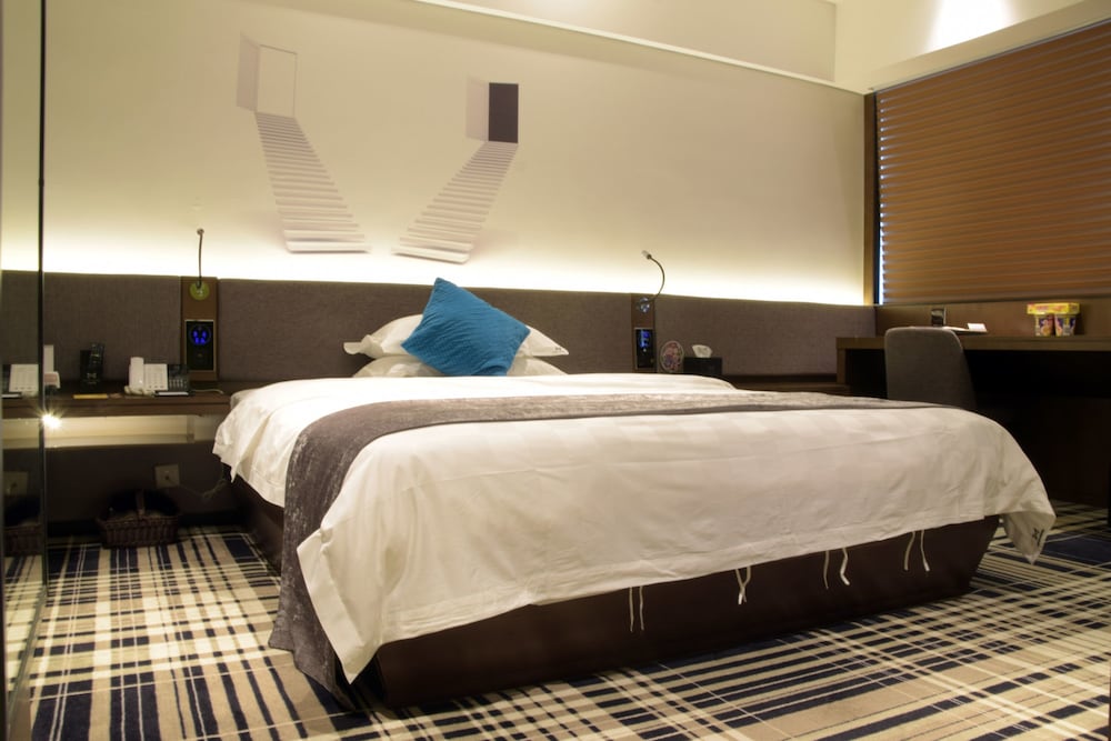 Likto Hotel 10/64