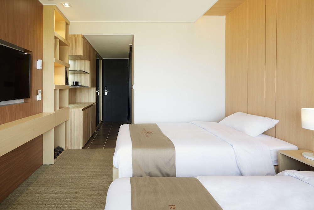Royal Emporium Hotel 14/72