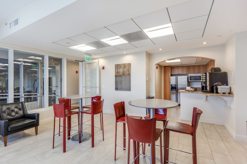 Towers of Dadeland by Miami Vacations 49/60
