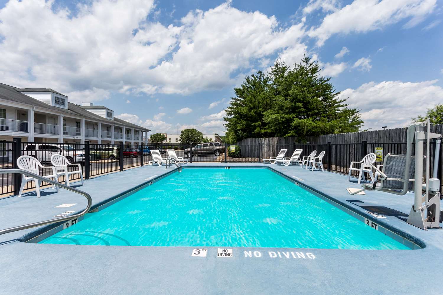 Baymont By Wyndham Eden 4/12