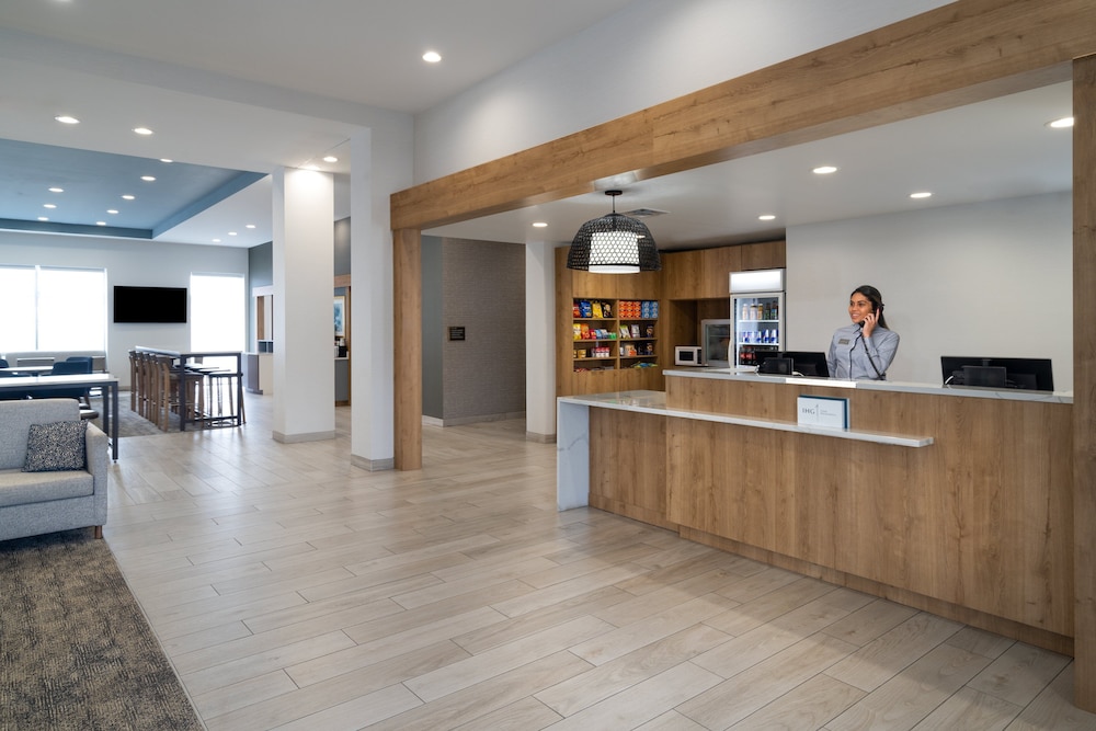 Staybridge Suites Louisville - Expo Center 6/31