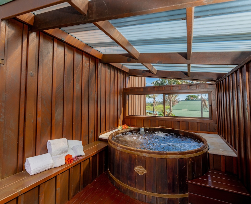 South Pacific Resort Hotel 13/50