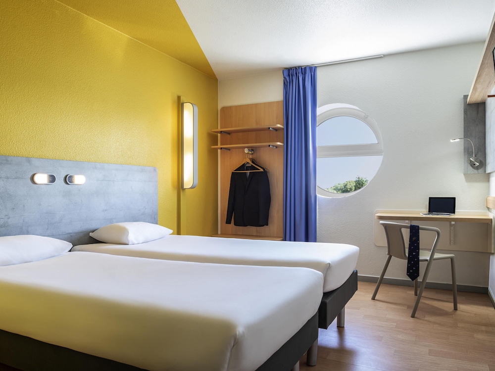 Ibis Budget Grigny Centre 24/40