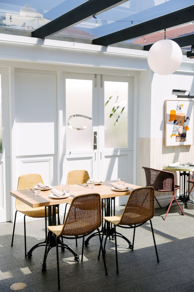 Coogee Bay Hotel Boutique 61/75
