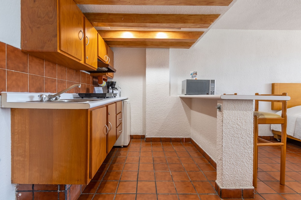 Costa De Oro Beach Hotel 4/50