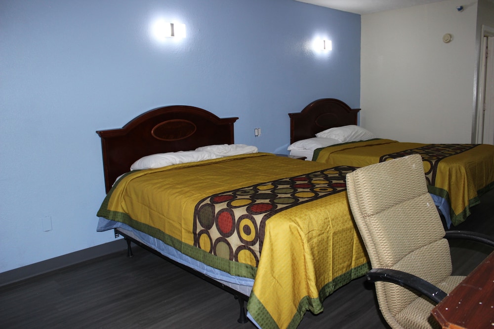Relax Inn Canton 3/16