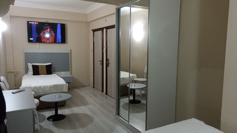 Topkapi Sabena Hotel 31/70