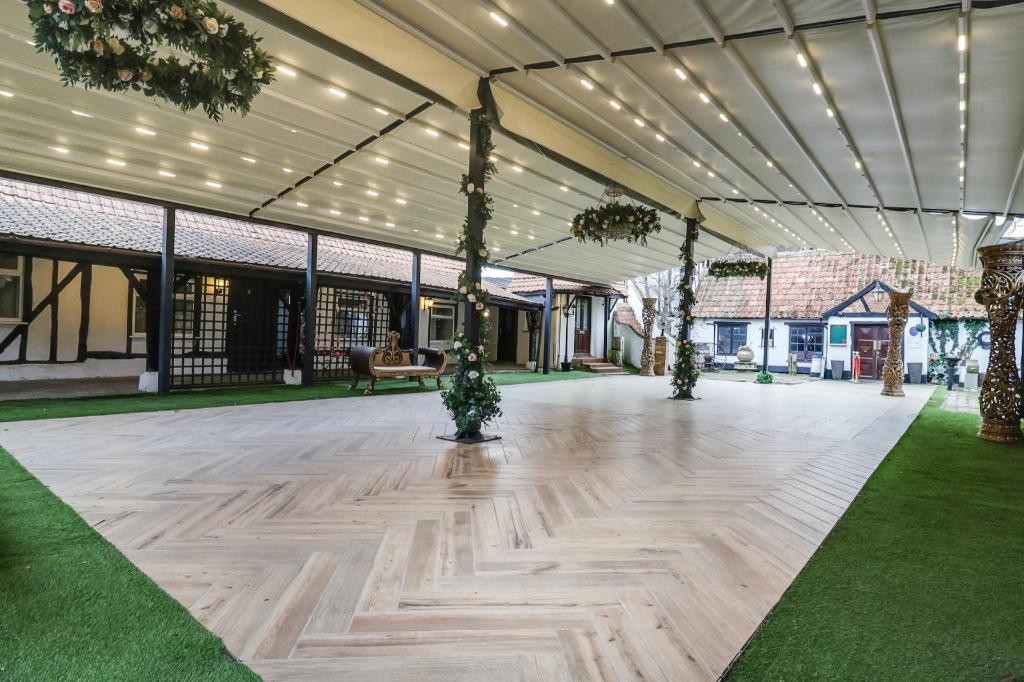 OYO Tudor Oaks Lodge Stevenage North 29/29