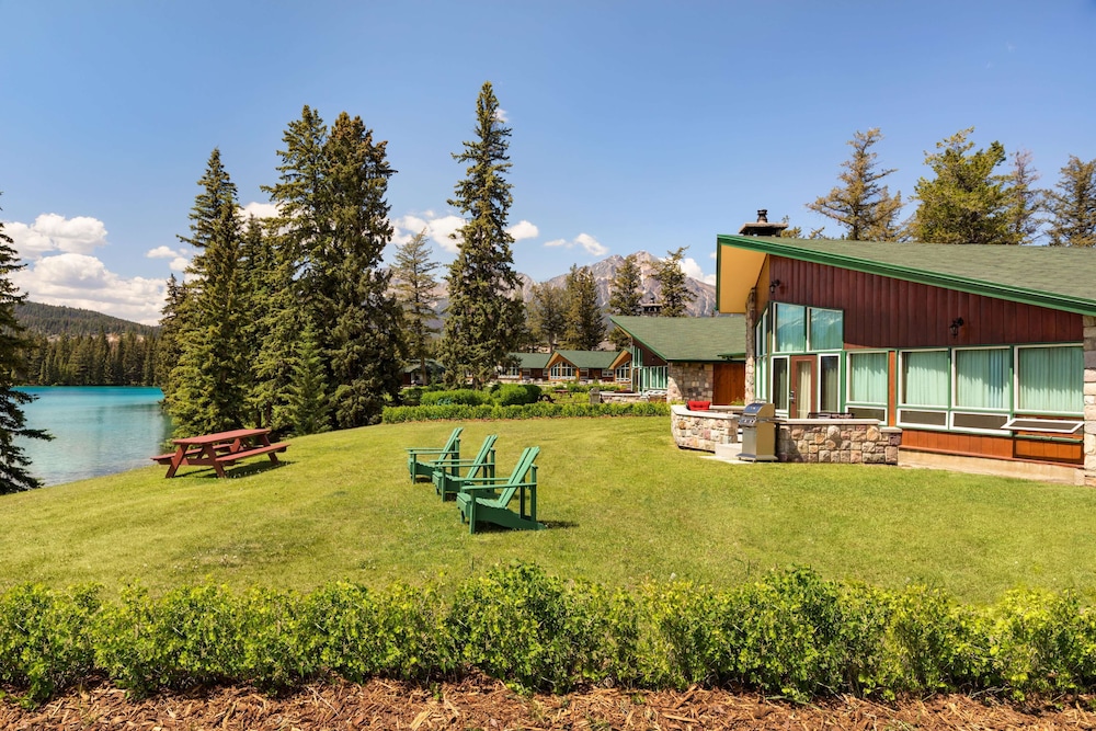 Fairmont Jasper Park Lodge 72/79