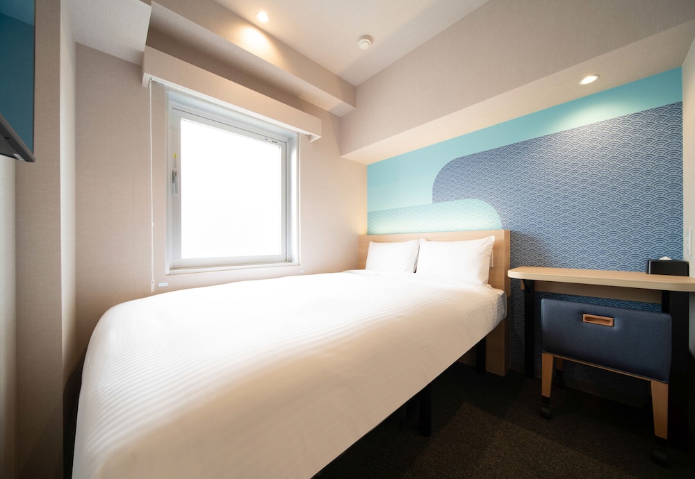 ROOM, DOUBLE BED