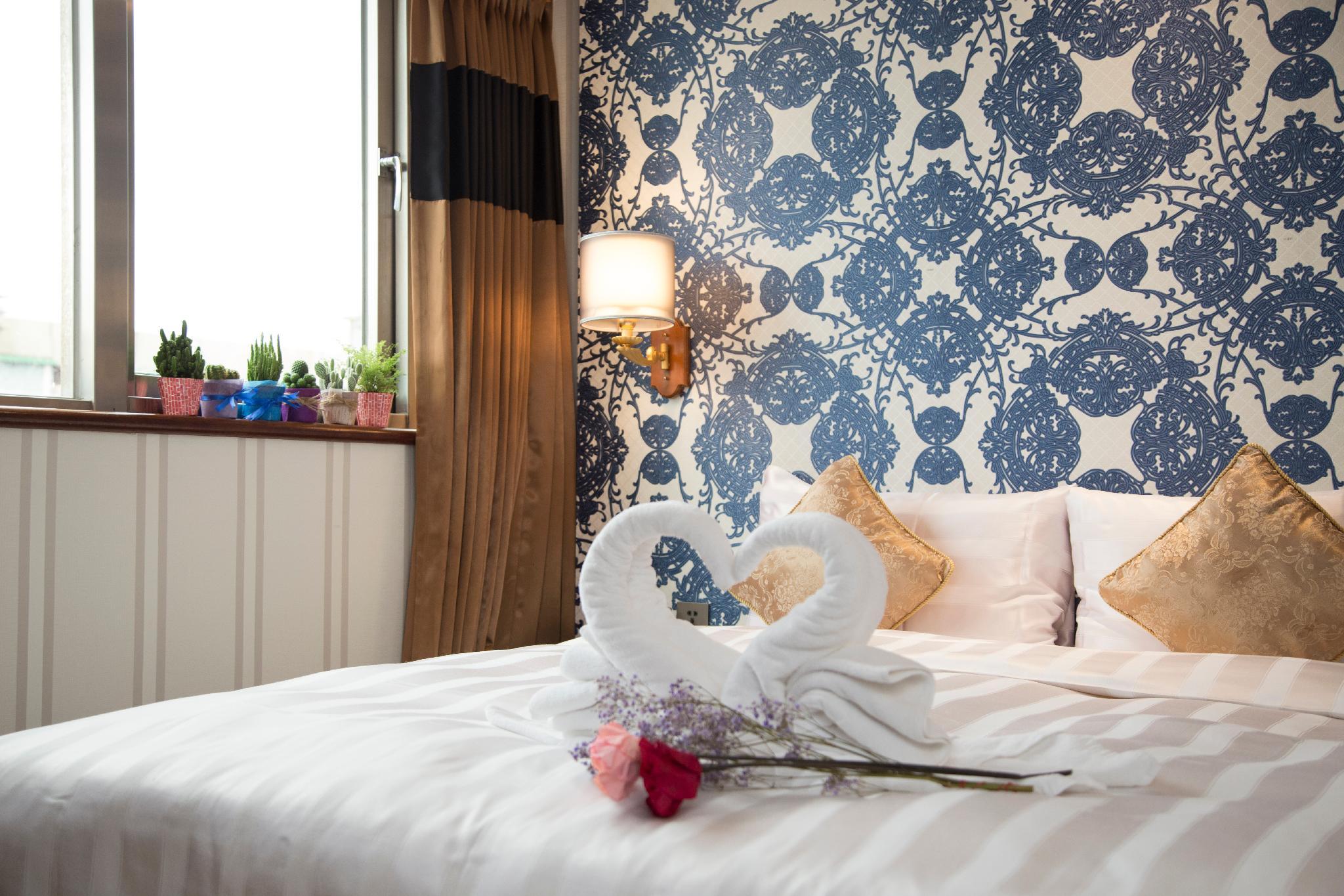 CLASSIC, QUEEN BED