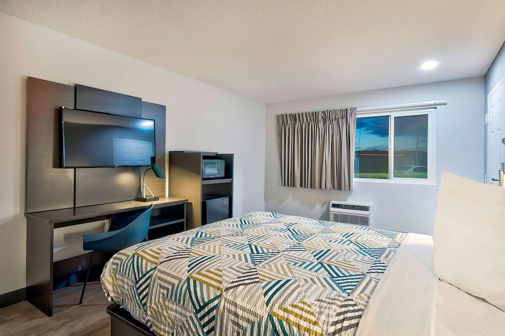 Motel6 Vallejo, CA - Six Flags West 51/64