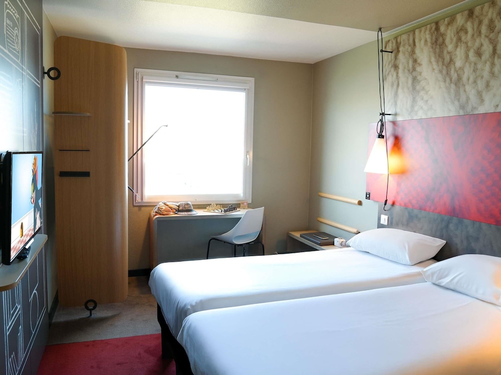 ibis Caen Porte de Bretagne 25/67